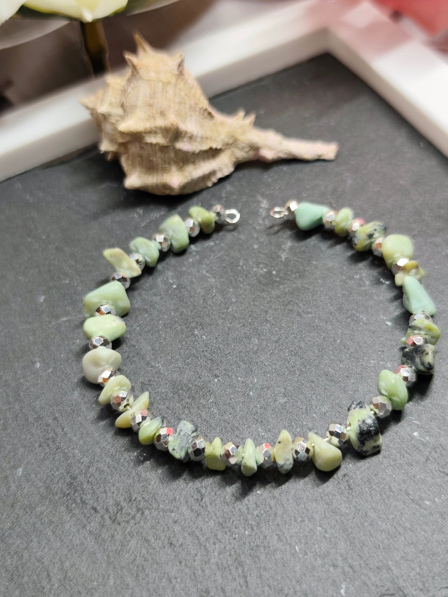 Σειρά με ημιπολύτιμους λίθους